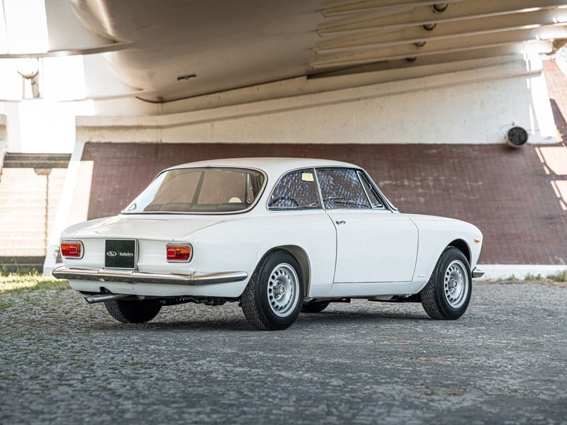 1968 Alfa Romeo Giulia - 2 1968 Alfa Romeo Giulia - 2