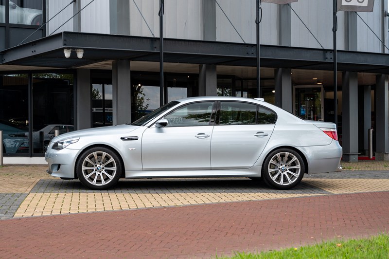 2007 BMW M5 - 2 2007 BMW M5 - 2