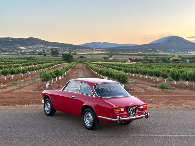 1971 Alfa Romeo 2000 - 2 1971 Alfa Romeo 2000 - 2