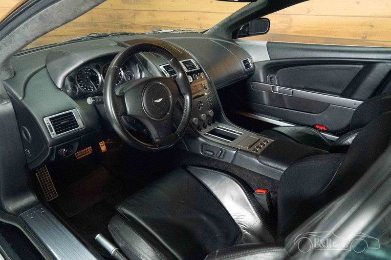 2005 Aston Martin DB9 - 2 2005 Aston Martin DB9 - 2