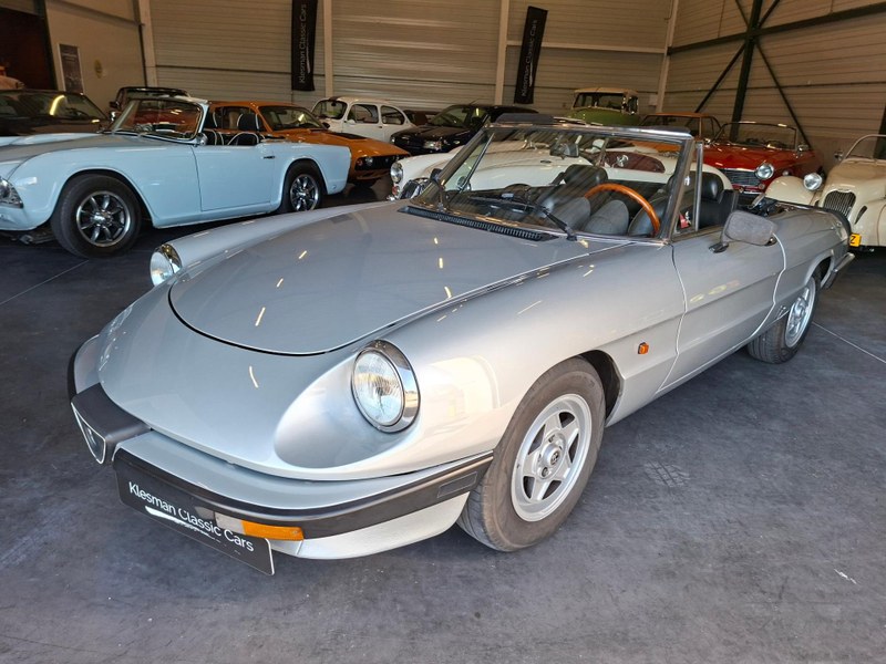 1986 Alfa Romeo Spider - 1 1986 Alfa Romeo Spider - 1