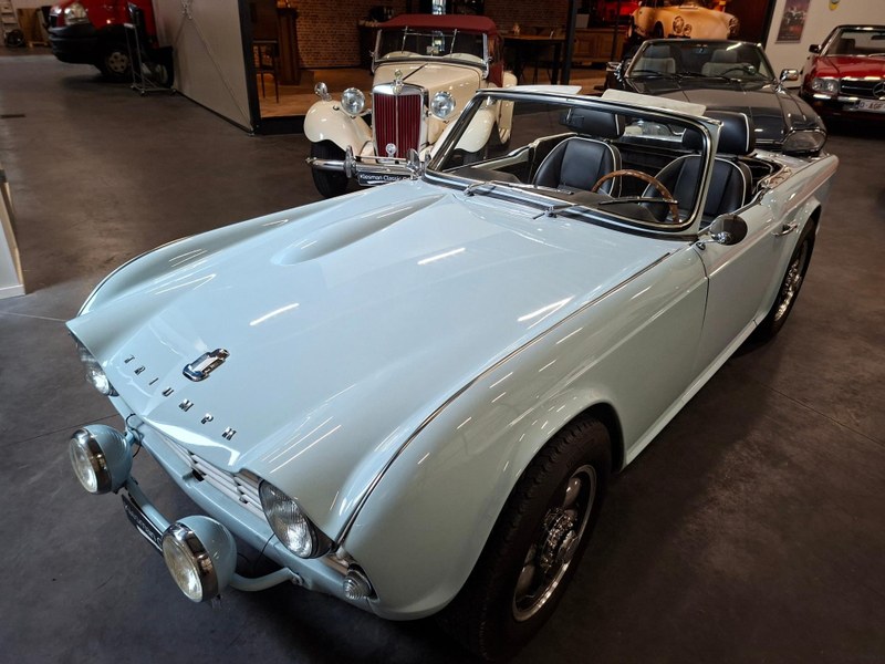 1964 Triumph TR4 - 2 1964 Triumph TR4 - 2