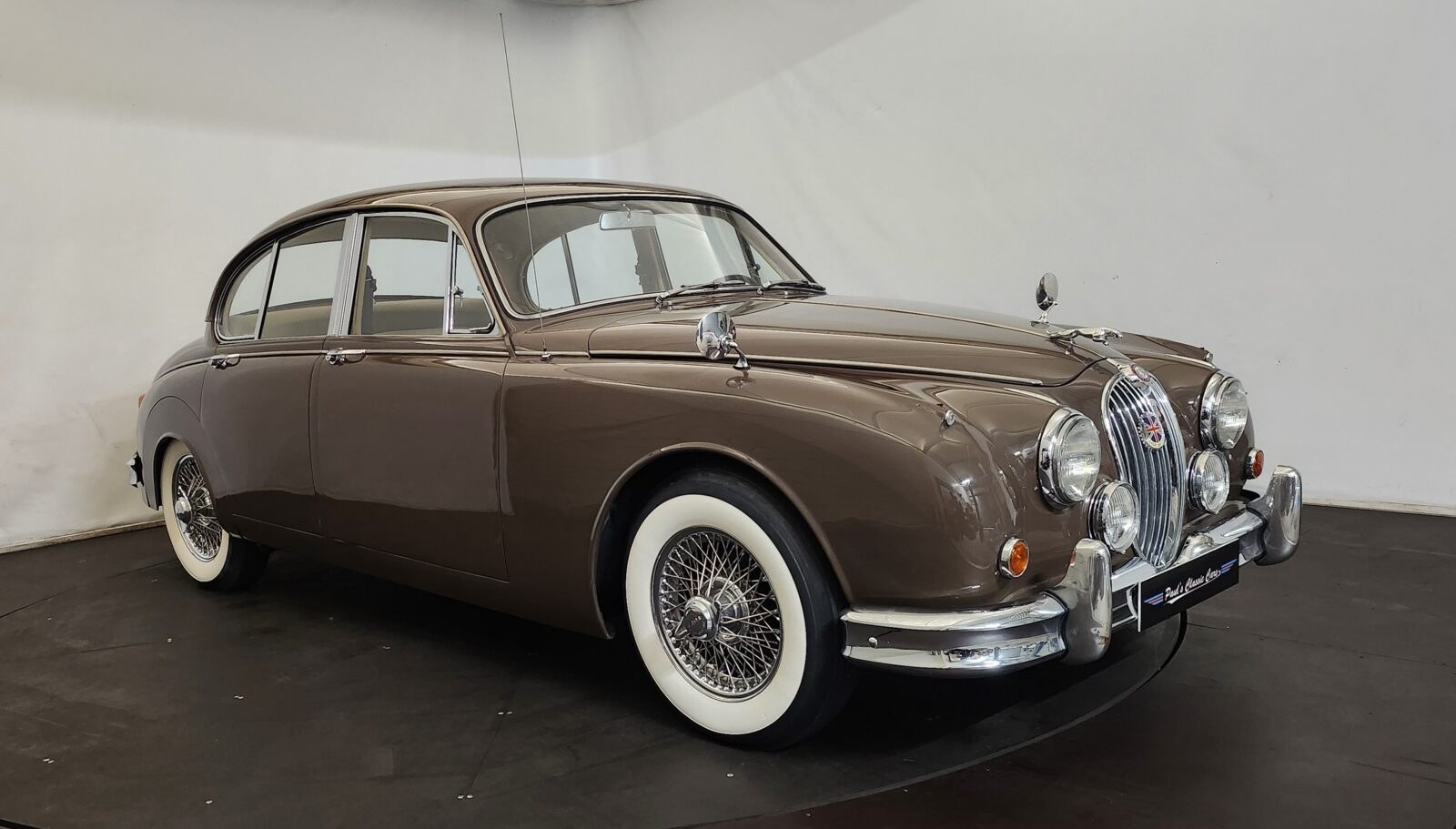 1963 Jaguar MK2 3.8, foto 1