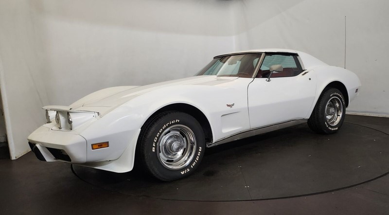 1977 Chevrolet Corvette - 2 1977 Chevrolet Corvette - 2