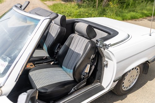 1988 Mercedes-Benz 300SL R107 For Sale (picture 60 of 175)