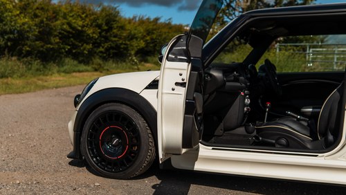 2009 MINI John Cooper Works R56 na sprzedaż (zdjęcie 30 z 186)
