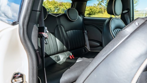 2009 MINI John Cooper Works R56 na sprzedaż (zdjęcie 75 z 186)