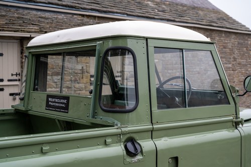 1970 Land Rover Series IIA 88" - Peter Rabbit 2 Movie Car En venta (imagen 43 de 72)