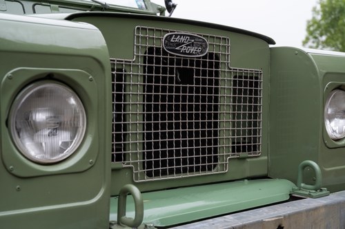 1970 Land Rover Series IIA 88" - Peter Rabbit 2 Movie Car En venta (imagen 57 de 72)