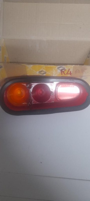 RENAULT 4L (R4L) - 1 RENAULT 4L (R4L) - 1