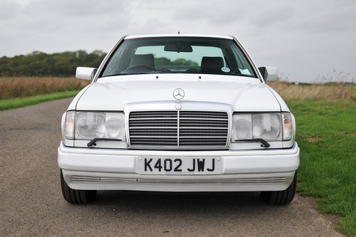 1993 Mercedes-Benz 220CE Pillarless Coupe W124 Te koop (foto 2 van 122)