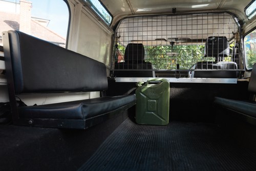 1990 Land Rover Defender 110 For Sale (picture 48 of 105)