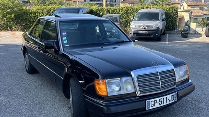 Mercedes E Class 200 E