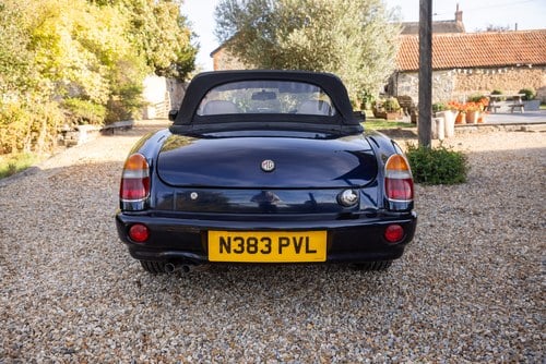1996 MG RV8 zum Verkauf (Bild 32 von 168)