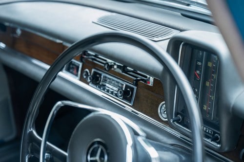 1968 Mercedes-Benz 230S Automatic ‘Heckfloss’ W111 till salu (bild 72 av 238)