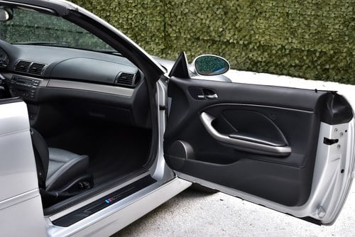 2002 BMW M3 Convertible 3,2L Manual E46 na sprzedaż (zdjęcie 33 z 96)