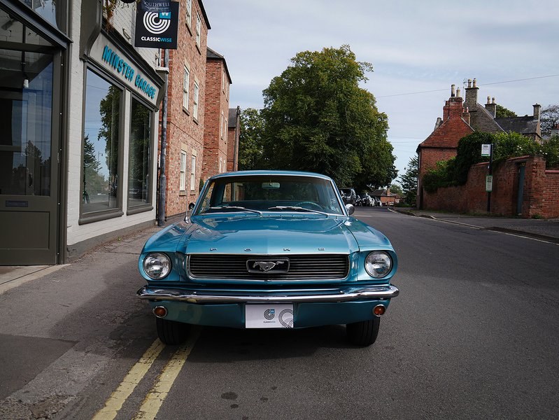 1965 Ford Mustang Fastback 1st Gen (1965-1966), foto 3