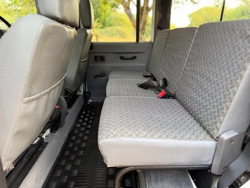 2000 Land Rover Defender 110 County Td5 For Sale (picture 31 of 68)