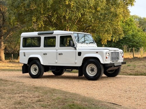 2000 Land Rover Defender 110 County Td5 For Sale (picture 3 of 68)