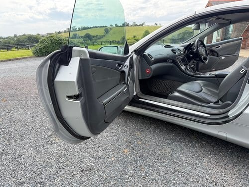 2004 Mercedes-Benz SL350 3.7L V6 R230 à vendre (picture 26 of 69)