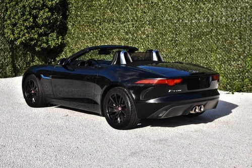 2015 Jaguar F-Type Convertible 3.0L V6 Te koop (foto 10 van 82)
