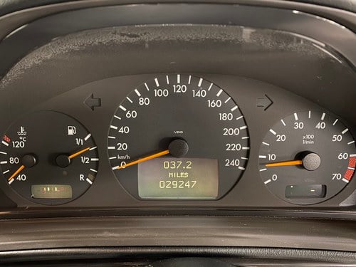 2000 Mercedes-Benz G500 - 29,247 Miles For Sale (picture 16 of 31)