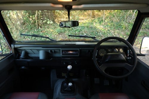 2001 Land Rover Defender 90 County For Sale (picture 16 of 224)