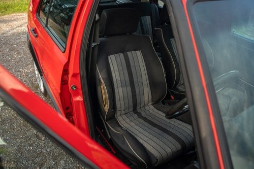 1986 Volkswagen Golf GTi Mk2 2L For Sale (picture 30 of 149)