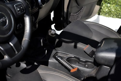 2016 Jeep Wrangler Sahara SUV 220CI V6 à vendre (picture 35 of 75)