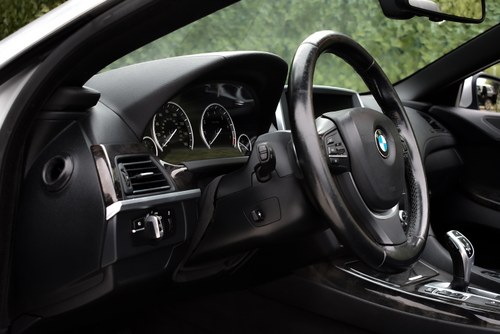 2012 BMW 650i Convertible 4,4L V8 na sprzedaż (zdjęcie 24 z 73)