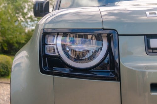 2021 Land Rover Defender 90 MHEV Warranty till Aug 2027 For Sale (picture 95 of 142)