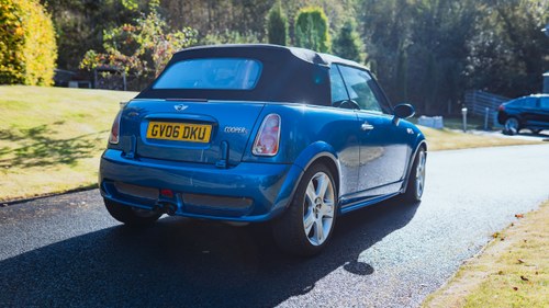 2006 Mini Convertible John Cooper Works R52 Te koop (foto 13 van 89)