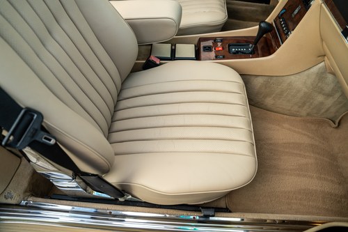 1988 Mercedes-Benz 560 SL R107 na sprzedaż (zdjęcie 34 z 122)