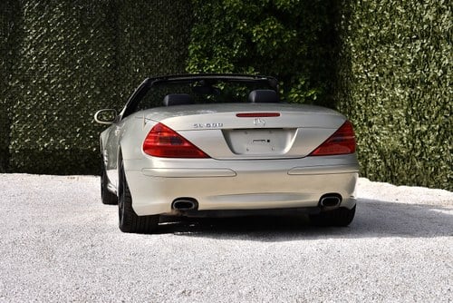 2003 Mercedes-Benz R230 SL500 “Designo Launch Edition” Convertible 5,0L V8 zum Verkauf (Bild 10 von 81)