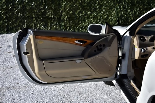 2007 Mercedes-Benz R230 SL550 Convertible 5,5L V8 na sprzedaż (zdjęcie 22 z 89)