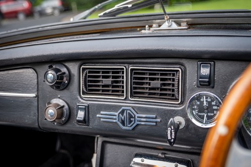 1975 MG MGB Roadster Overdrive For Sale (picture 80 of 208)