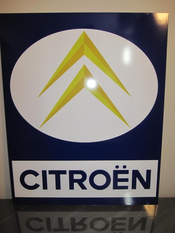 CITROEN Traction - 1 CITROEN Traction - 1