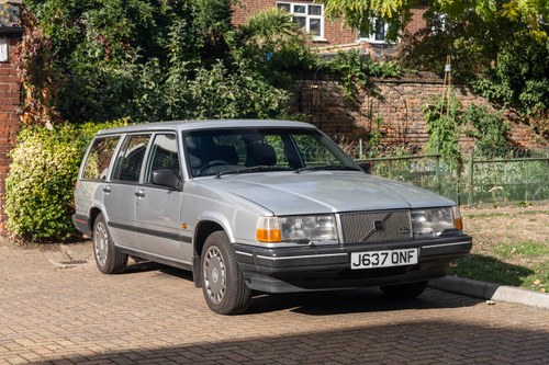 1991 Volvo 940 GL estate Te koop (foto 1 van 94)