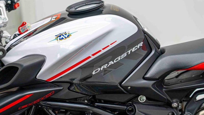 2019 MV Agusta Brutale Dragster 800 - 2 2019 MV Agusta Brutale Dragster 800 - 2