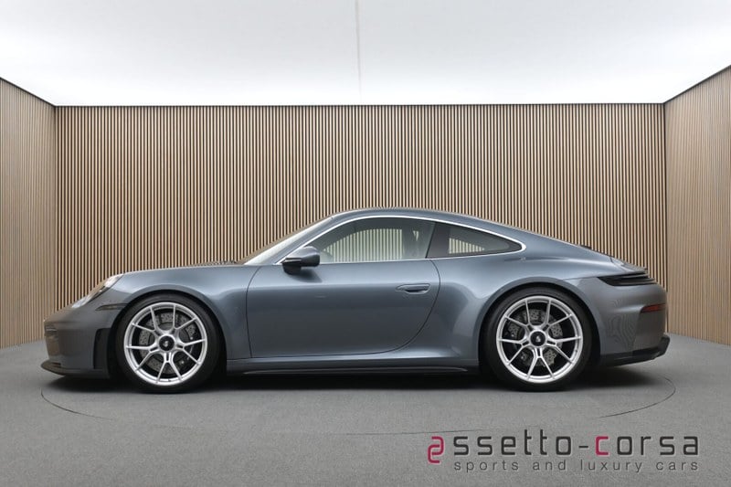 2025 Porsche 911 - 1 2025 Porsche 911 - 1