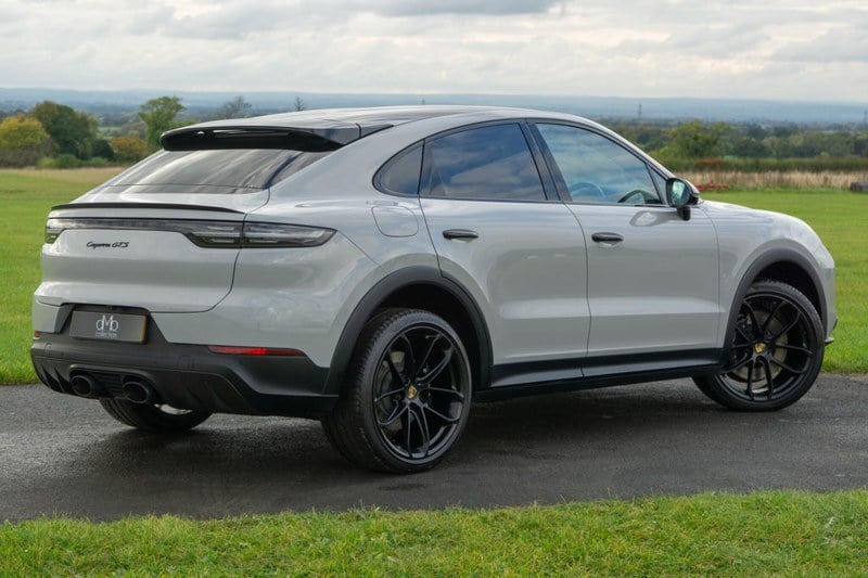 2023 Porsche Cayenne - 2 2023 Porsche Cayenne - 2