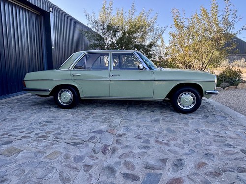 1976 Mercedes-Benz 280E W114 For Sale (picture 4 of 128)