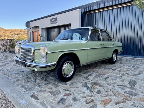 1976 Mercedes-Benz 280E W114 For Sale (picture 17 of 128)