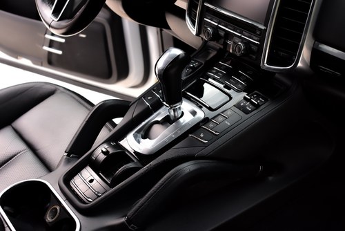 2015 Porsche Cayenne S SUV 3,6L V6 Te koop (foto 32 van 87)