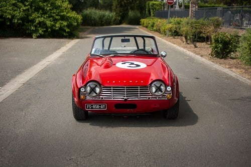 1964 Triumph TR4 à vendre (picture 2 of 97)
