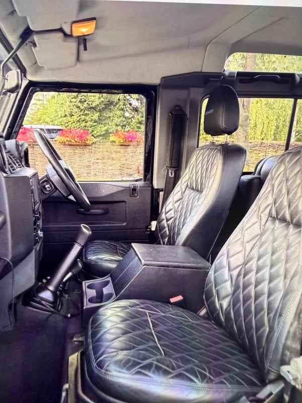 2008 Land Rover Defender - 2 2008 Land Rover Defender - 2