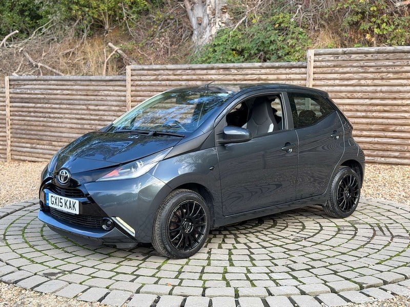 2015 Toyota Aygo - 1 2015 Toyota Aygo - 1