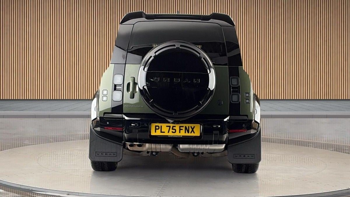 Land Rover Defender England 2026 Land Rover Defender Verde Automático, 7+ velocidades Volante à ...