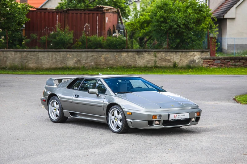 1991 Lotus Esprit - 1 1991 Lotus Esprit - 1