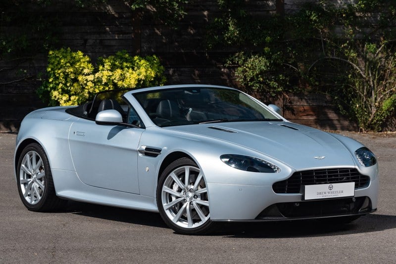 2016 Aston Martin V8 Vantage - 1 2016 Aston Martin V8 Vantage - 1